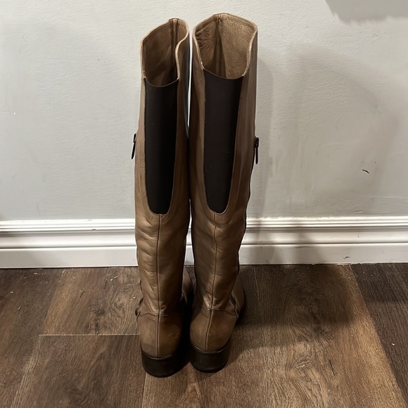 Browns made in Italy size 7 1/2 tan leather boots, calf extenders, small heel - Picture 4 of 9